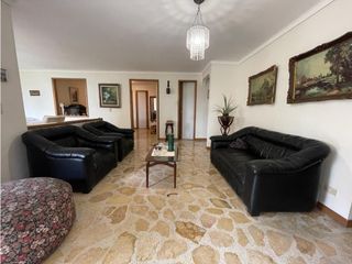 Apartamento en venta para remodelar altos del poblado