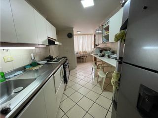 Apartamento en venta para remodelar altos del poblado