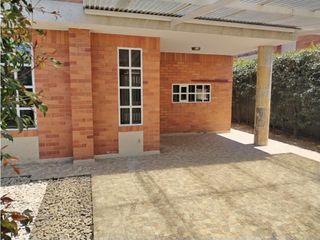 ARRIENDO CASA 150 M2 LA BALSA | 215 |