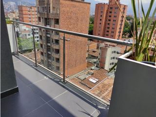 Amoblado  Penthouse De Lujo En Laureles - Medellín