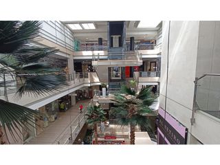 Foto 9 de SE VENDE LOCAL CENTRO COMERCIAL EL RETIRO BOGOTA