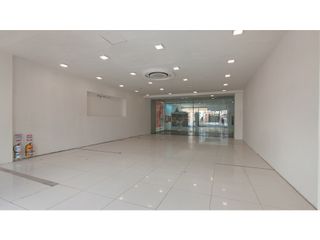 Foto 2 de SE VENDE LOCAL CENTRO COMERCIAL EL RETIRO BOGOTA