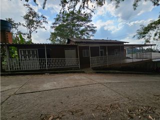 Foto 1 de SE VENDE CASA CON LOTE EN SAN VICENTE DE CHUCUR
