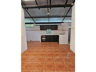 Foto 4 de SE VENDE CASA CON LOTE EN SAN VICENTE DE CHUCUR
