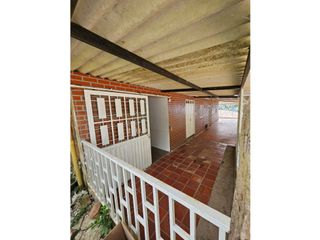 Foto 2 de SE VENDE CASA CON LOTE EN SAN VICENTE DE CHUCUR