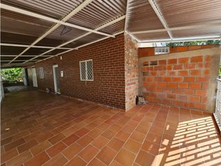 Foto 3 de SE VENDE CASA CON LOTE EN SAN VICENTE DE CHUCUR