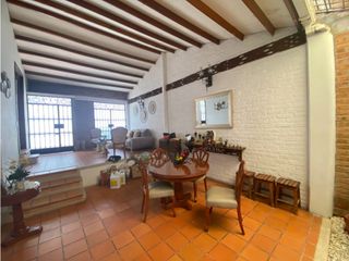 Foto 2 de Casa de tres niveles en venta Barrio Las Mercedes Palmira Valle