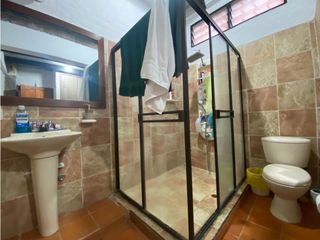 Foto 12 de Casa de tres niveles en venta Barrio Las Mercedes Palmira Valle