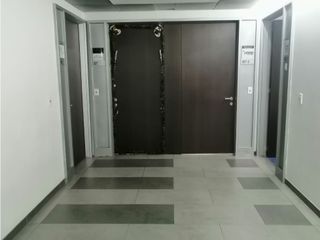 Foto 11 de OFICINA EN VENTA EN EXCELENTE SECTOR DE BOGOTA D.C