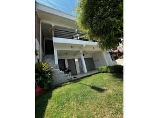 Foto 4 de Hermosa casa bifamiliar con piscina en venta Santa Elena El Cerrito