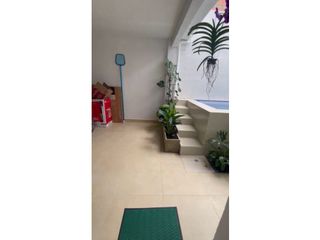 Foto 19 de Hermosa casa bifamiliar con piscina en venta Santa Elena El Cerrito