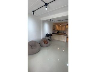 Foto 7 de Hermosa casa bifamiliar con piscina en venta Santa Elena El Cerrito