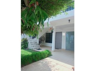Foto 6 de Hermosa casa bifamiliar con piscina en venta Santa Elena El Cerrito
