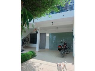 Foto 5 de Hermosa casa bifamiliar con piscina en venta Santa Elena El Cerrito