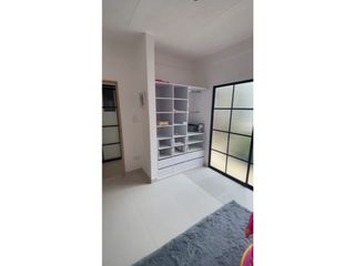 Foto 15 de Hermosa casa bifamiliar con piscina en venta Santa Elena El Cerrito