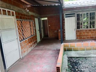 Santa Elena El Cerrito Valle del Cauca Casa campestre mejora en venta