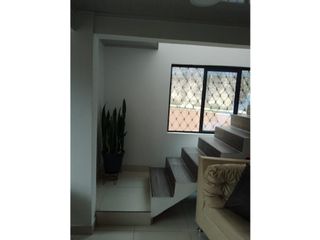 Foto 5 de LUXA VENDE CASA DE 2 PISOS EN EL BARRIO SOLIDARIDAD