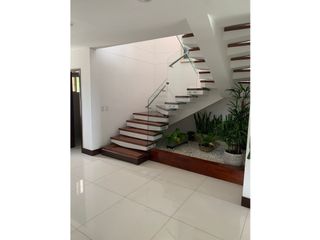 Foto 17 de SE VENDE HERMOSA CASA EN CALI EN ZONA EXCLUSIVA DE  CIUDAD JARDIN
