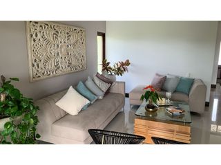 Foto 7 de SE VENDE HERMOSA CASA EN CALI EN ZONA EXCLUSIVA DE  CIUDAD JARDIN