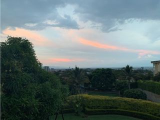 Foto 14 de SE VENDE HERMOSA CASA EN CALI EN ZONA EXCLUSIVA DE  CIUDAD JARDIN