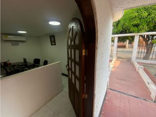 ARRIENDO OFICINA SECTOR BAVARIA SANTA MARTA VIA PRINCIPAL