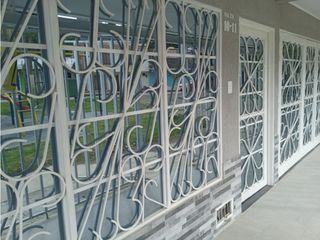 Foto 2 de LUXA VENDE CASA  NUEVA BARRIO EL RETIRO SECTOR SUR