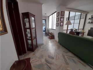 Se vende apartamento en segundo piso Barrio Las Mercedes Palmira Valle