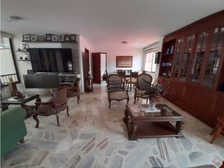 Se vende apartamento en segundo piso Barrio Las Mercedes Palmira Valle