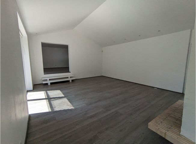 place photo 50