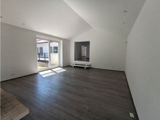 Foto 31 de CASA EN VENTA SANTA ANA ORIENTAL 800 m2