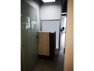 Foto 12 de OFICINA EN ARRIENDO MAZUREN