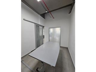 Foto 8 de OFICINA EN ARRIENDO MAZUREN