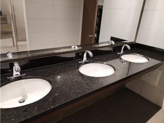 Foto 17 de OFICINA EN ARRIENDO MAZUREN