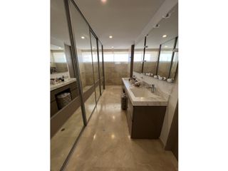 Foto 12 de SE VENDE APARTAMENTO EN EL BOULEVARD DE LA CARRERA 51 EN BARRANQUILLA