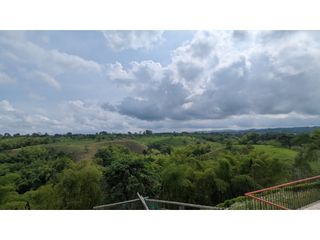 Foto 4 de VENTA FINCA CON PISCINA SECTOR ULLOA VALLE