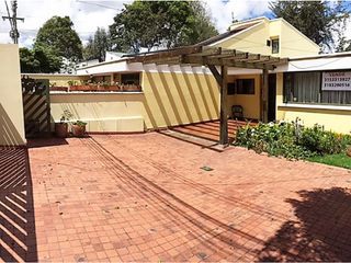 Foto 1 de SANTA ANA ORIENTAL CASA EN VENTA