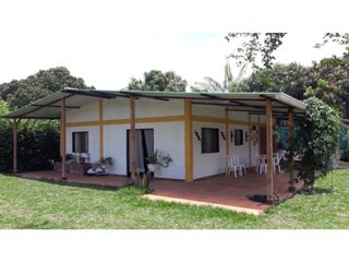 Casa campestre con piscina en venta Santa Elena El Cerrito Valle