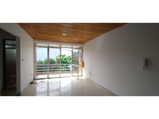 Foto 2 de SE ARRIENDA APARTAMENTO EN TERCER PISO CALLE 30 CON 29A