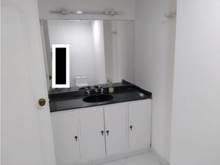Foto 3 de VENTA OFICINA/APARTAMENTO CHICO RESERVADO SOBRE LA 11