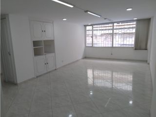 Foto 17 de VENTA OFICINA/APARTAMENTO CHICO RESERVADO SOBRE LA 11