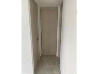 Foto 5 de SE VENDE APTO EN ALAMEDA $165.000.000