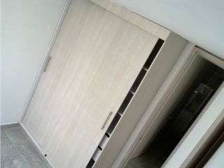 Foto 8 de SE VENDE APTO EN ALAMEDA $165.000.000