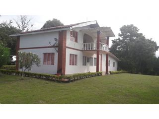 Foto 2 de Casa en venta en Silvania con Lote