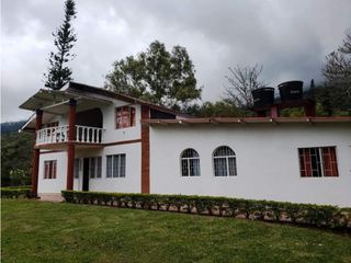 Foto 1 de Casa en venta en Silvania con Lote
