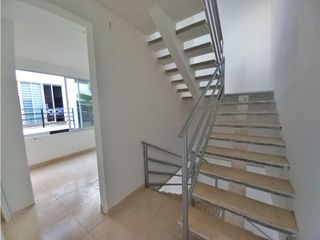 Maat vende Casa urbana, Carlos Lleras-Villeta 198m2 $450Millones