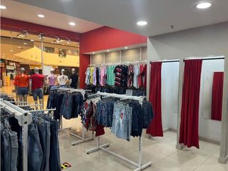 Foto 9 de LOCAL EN VENTA EN CENTRO COMERCIAL
