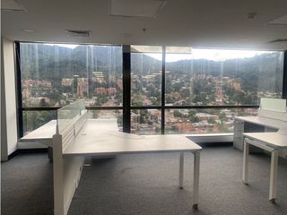 Arriendo oficina de 400 metros vista Panorámica Santa Bárbara. AR