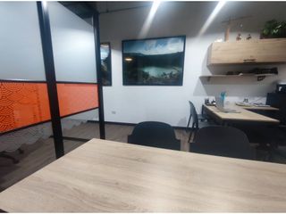 Foto 4 de Oficina en venta en El Poblado sector Las Palmas
