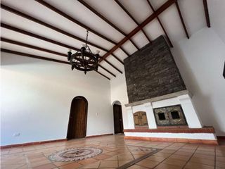 Se vende hermosa casa estilo campestre en Calima Darién Valle Colombia
