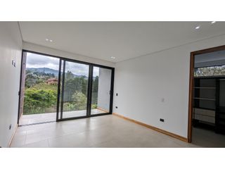 Casa Campestre En Mini Condominio Guarne 2.200 m²